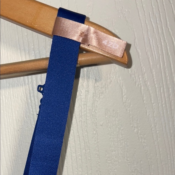 Ambrielle Navy Floral Bra - Picture 4 of 9